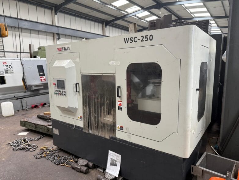 WSC-250 CNC machine centre – Large CNC machining centre with enclosed design for automated milling, turning, and drilling operations