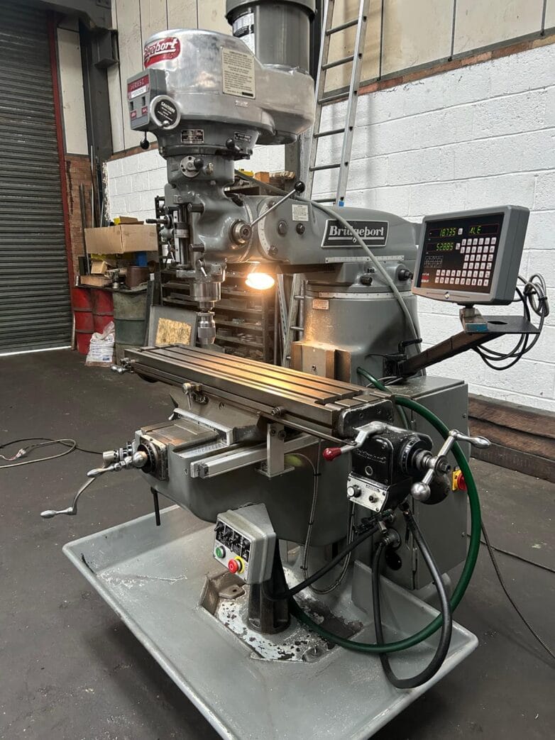Bridgeport Series 1 milling machine with DRO system