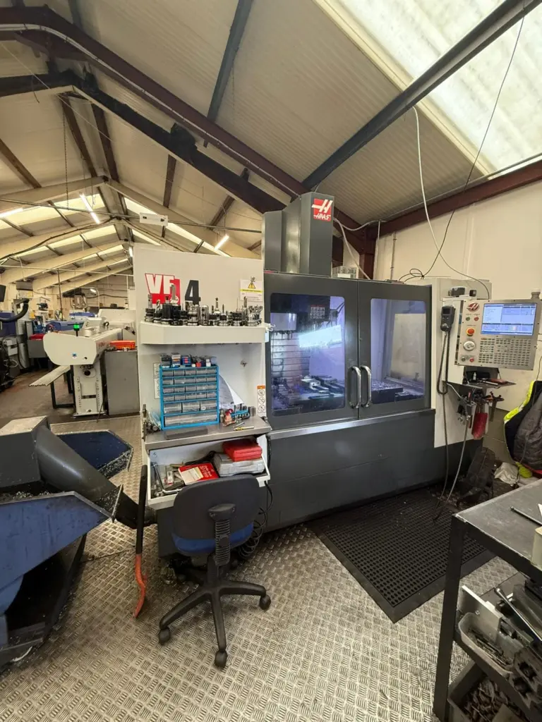 HAAS VF4 Machinery